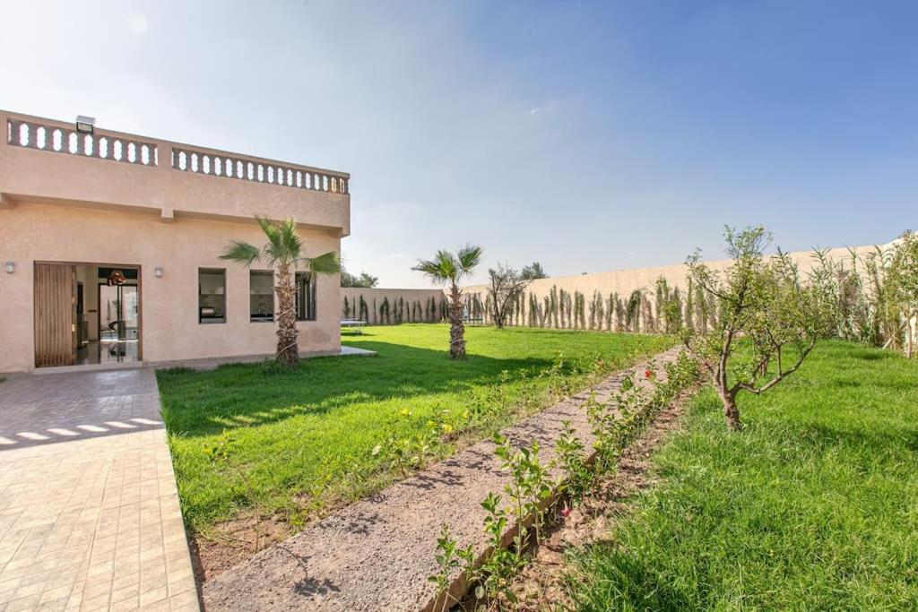 Villa Leila,Piscine , Grand Jardin, Jeux , Cuisiniere Marrakesh Exterior foto